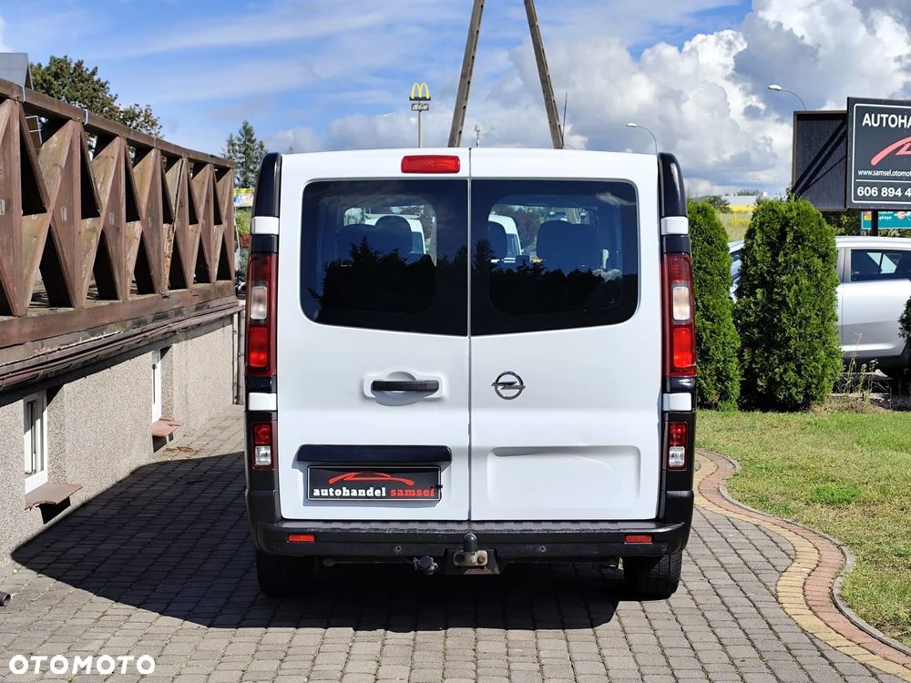 Opel Vivaro - 8