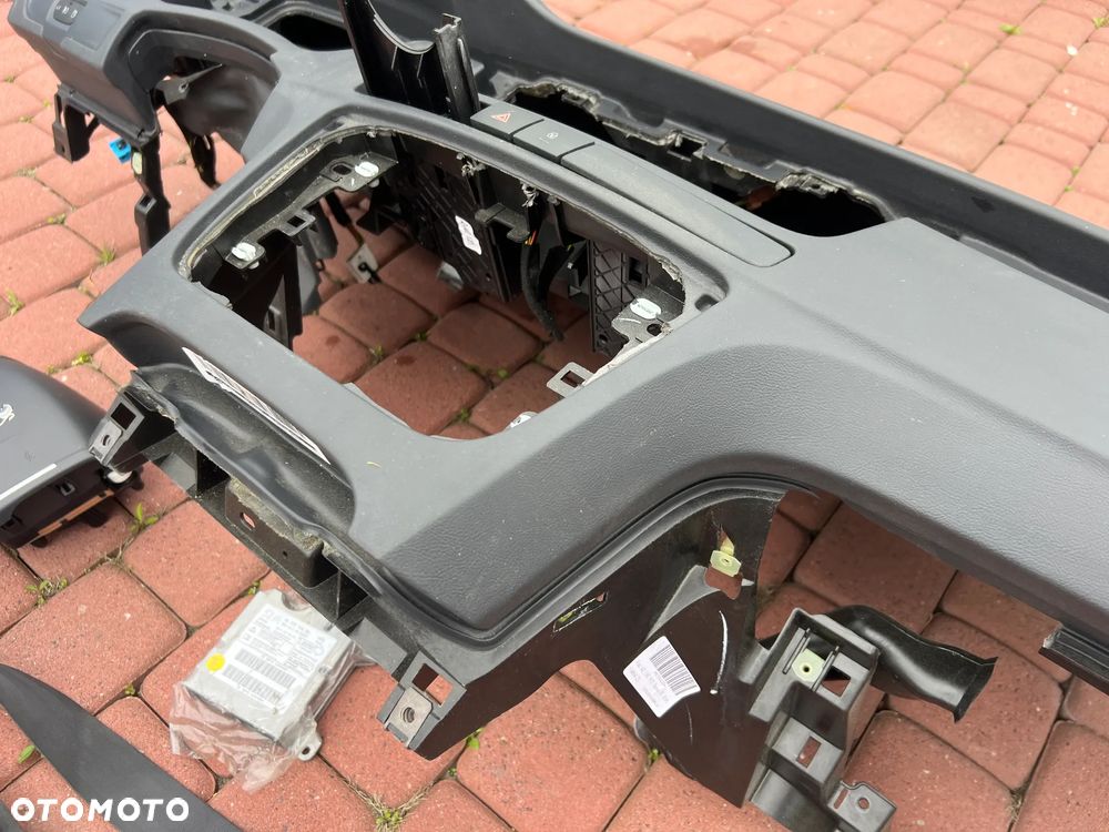 DESKA KONSOLA KOKPIT PODUSZKA PASY PEUGEOT 508 - 9