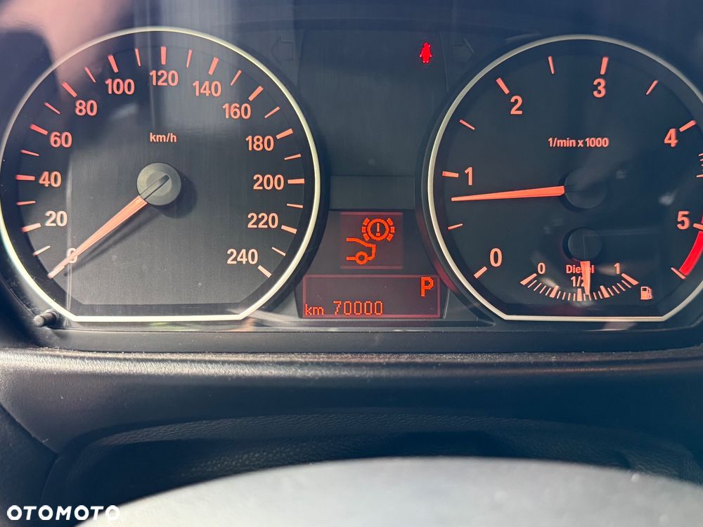 BMW Seria 1 118d DPF - 25