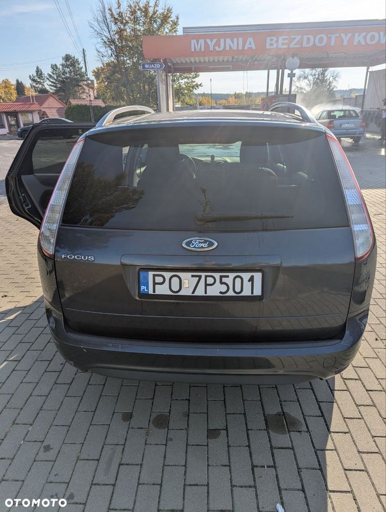 Ford Focus - 10