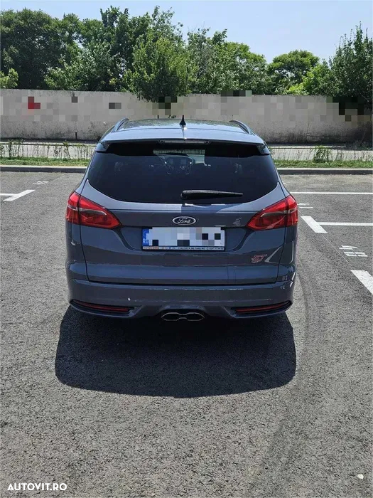 Ford Focus ST - 7