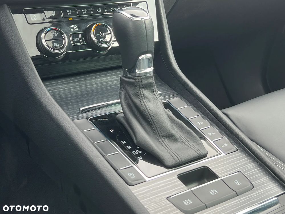 Skoda Superb 1.5 TSI Style DSG - 18