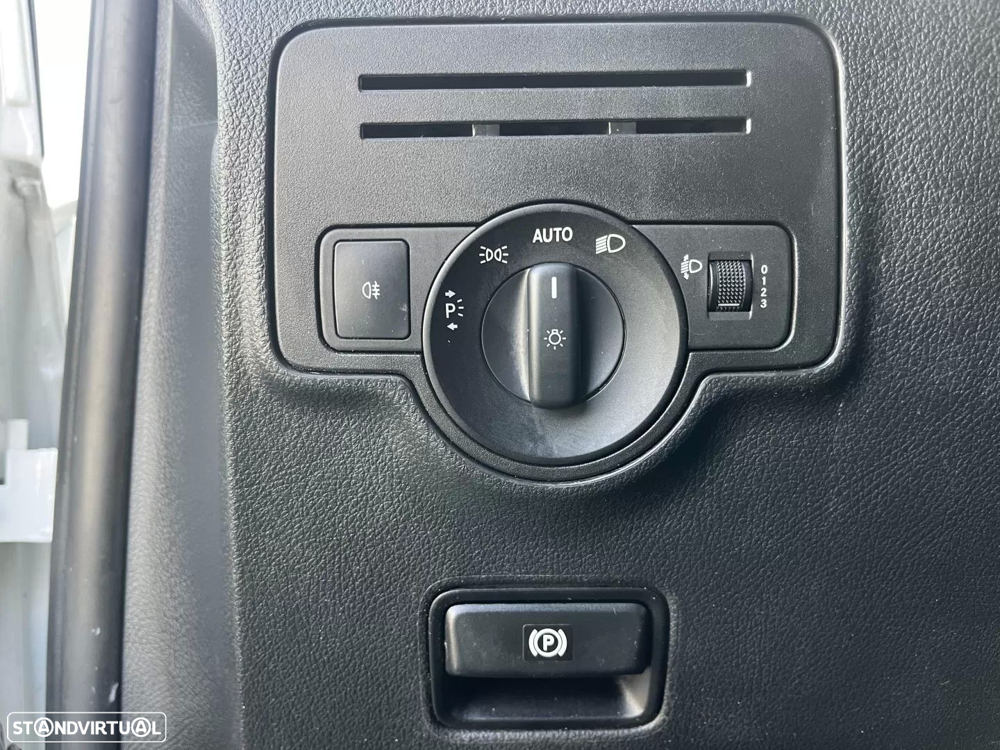 Mercedes-Benz Vito Tourer 109 CDI (BlueTEC) Extra-Longa SELECT - 12