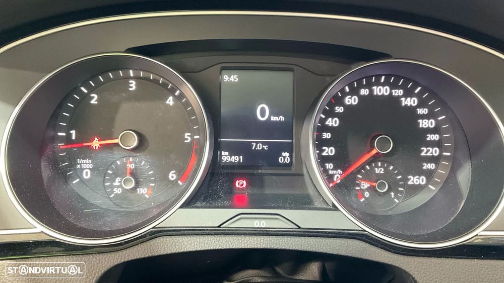 VW Passat 2.0 TDI Confortline - 5