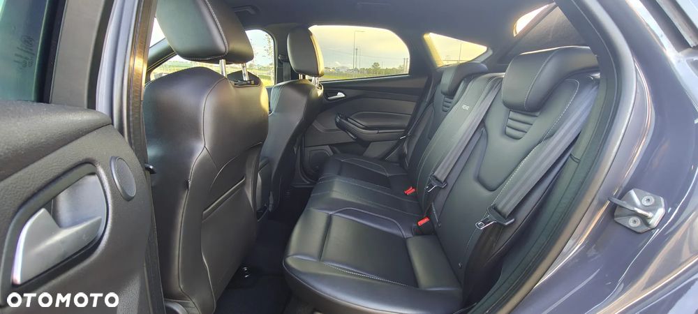 Ford Focus 2.0 TDCi ST-2 - 19
