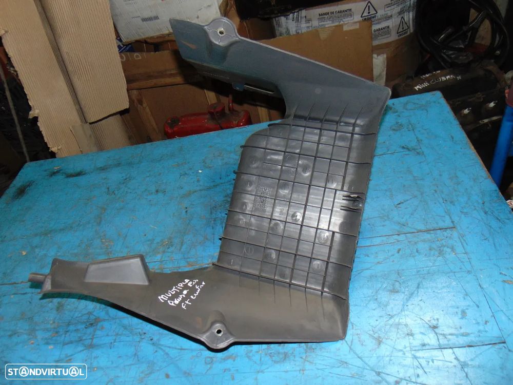 Fiat Multipla pousa pés - 4