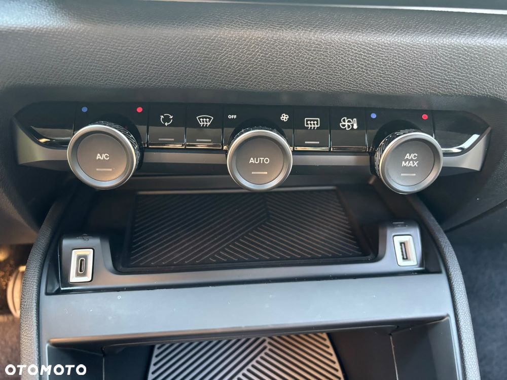 Citroën C4 PureTech 130 Stop&Start SHINE - 26