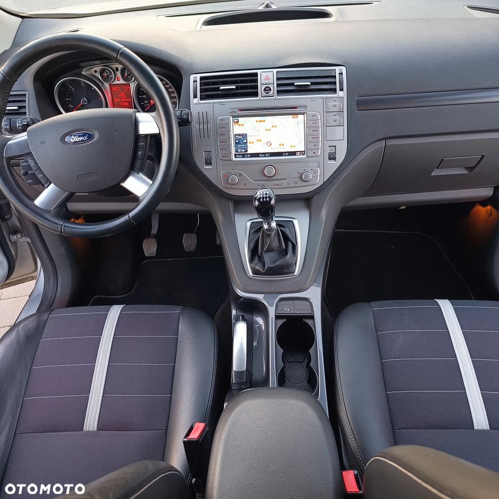 Ford Kuga 2.0 TDCi 2x4 Titanium - 27
