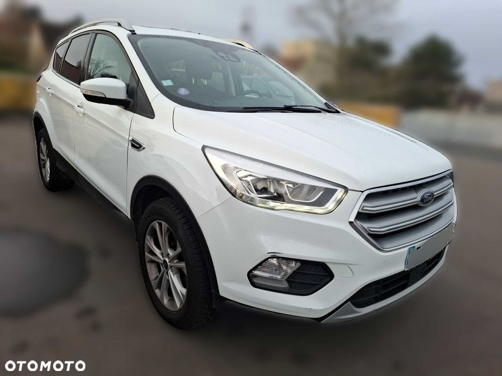 Ford Kuga 1.5 EcoBoost 2x4 Titanium - 1