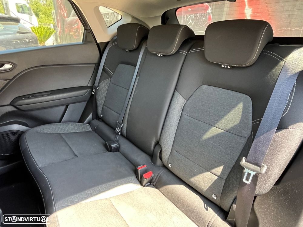 Renault Captur 1.6 E-Tech Full Hybrid Evolution - 37