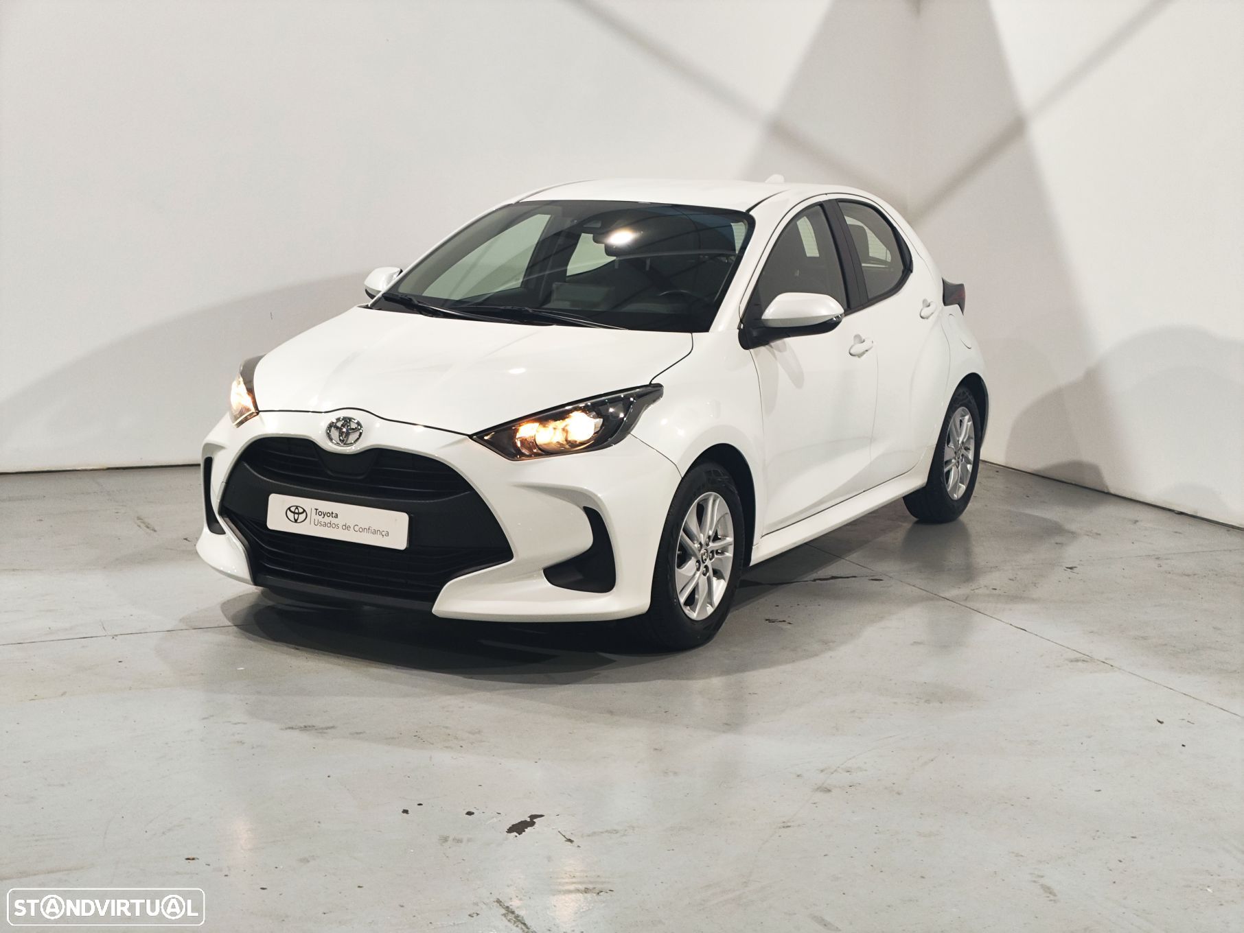 Toyota Yaris 1.0 VVT-i Comfort Plus - 1