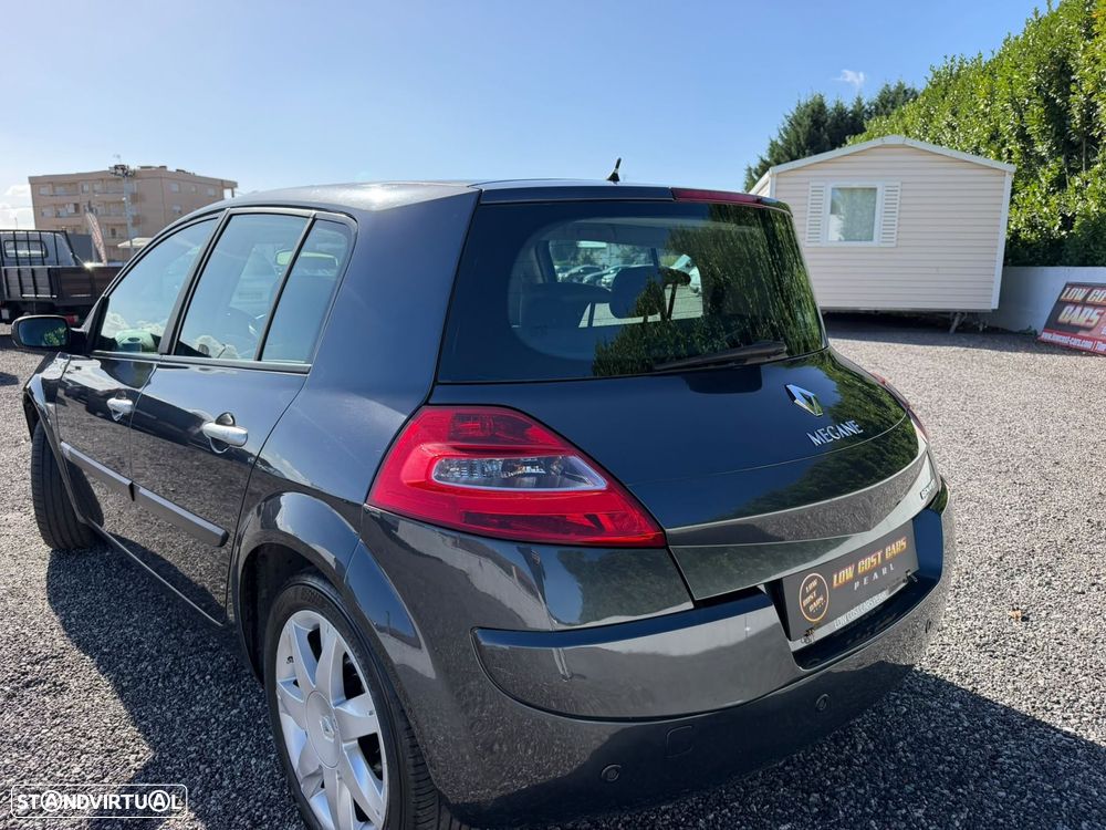 Renault Mégane 1.5 dCi Confort - 19