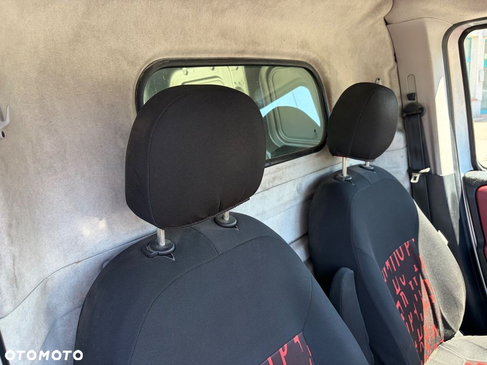 Fiat Doblo - 31