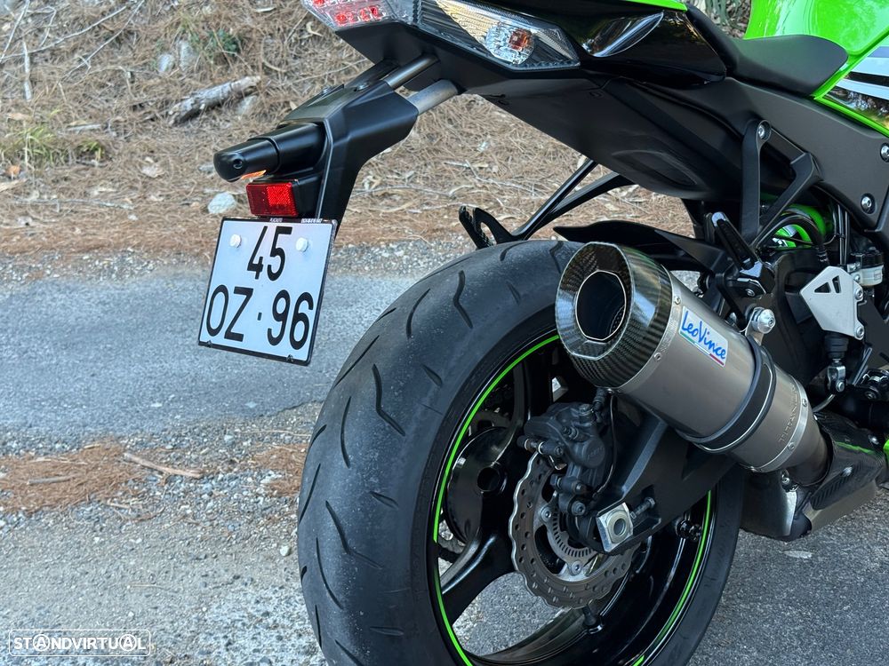 Kawasaki ZX 10 R Aniversario - 28