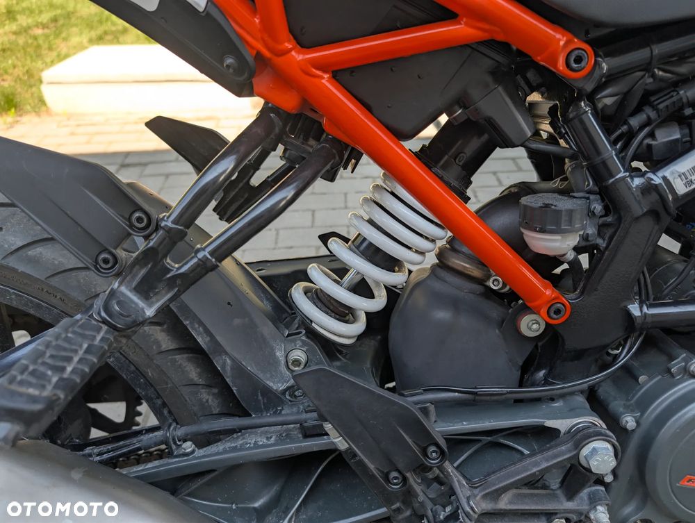 KTM Duke 125 - 12