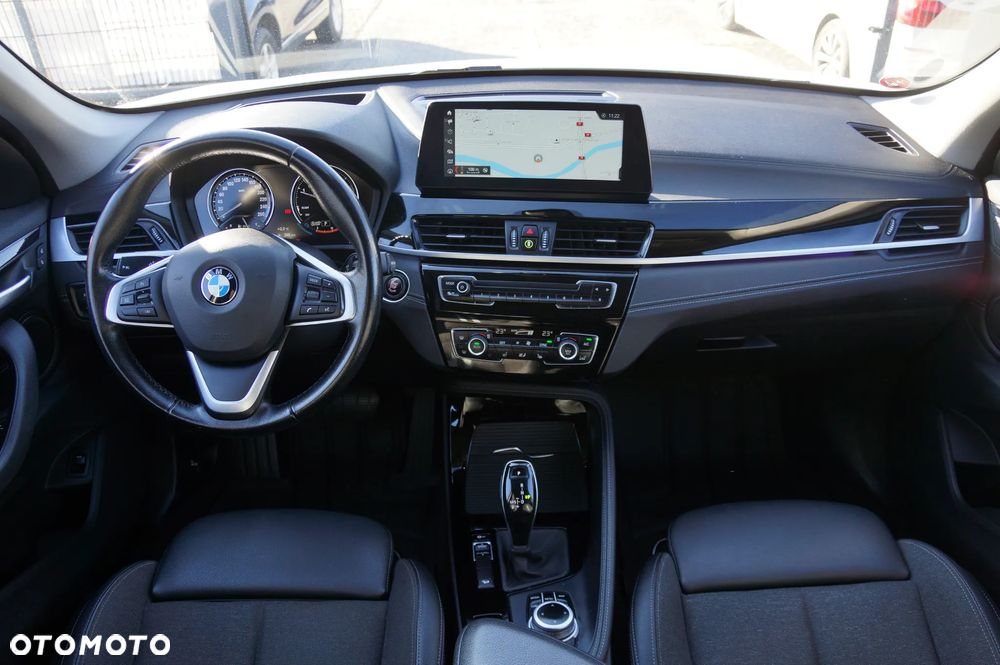 BMW X1 xDrive20d Sport Line - 11