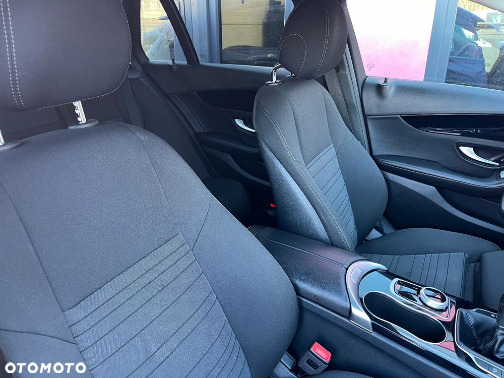 Mercedes-Benz Klasa C 200 d - 21