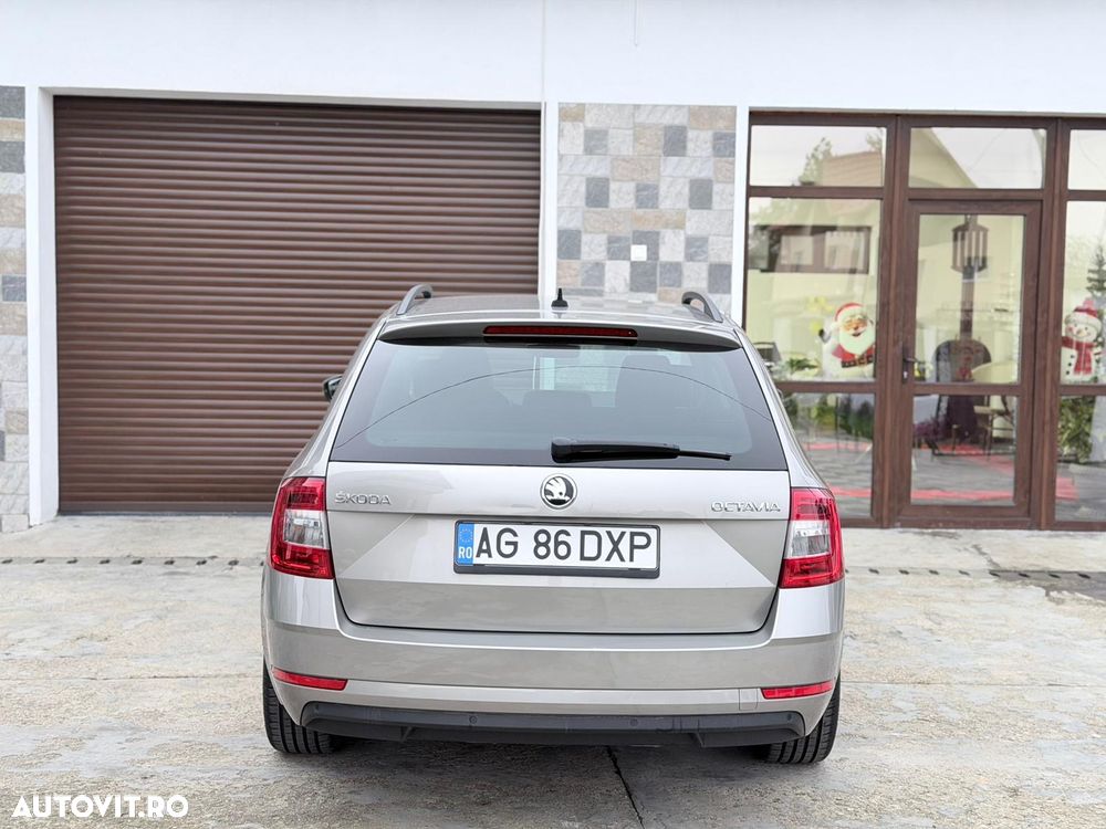 Skoda Octavia Combi Diesel 1.6 TDI DSG Style - 7