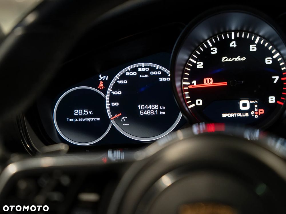 Porsche Panamera Turbo - 20