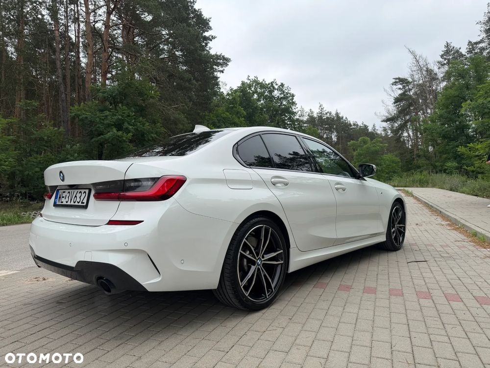BMW Seria 3 330i xDrive M Sport sport - 4