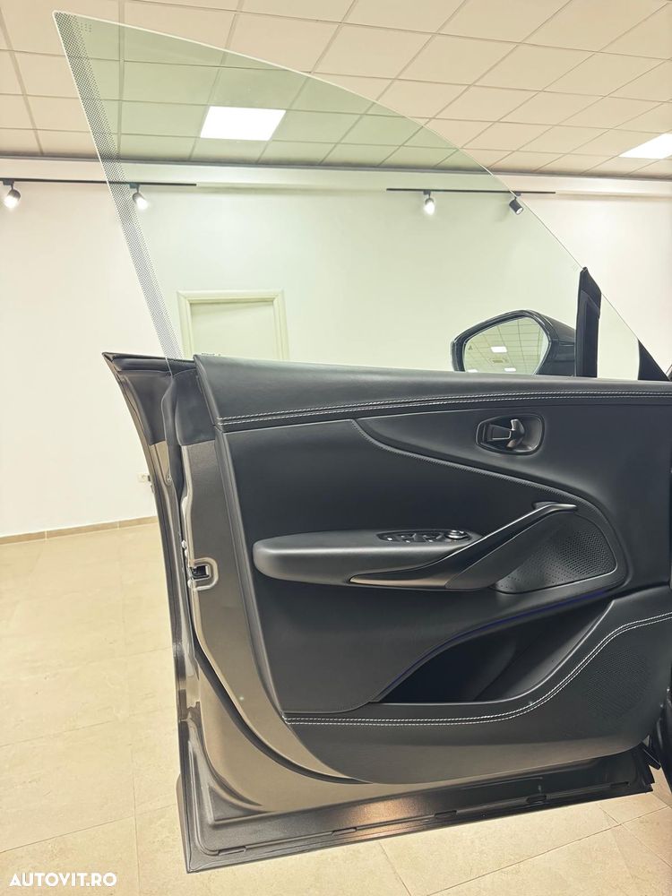 Aston Martin DBX Standard - 32