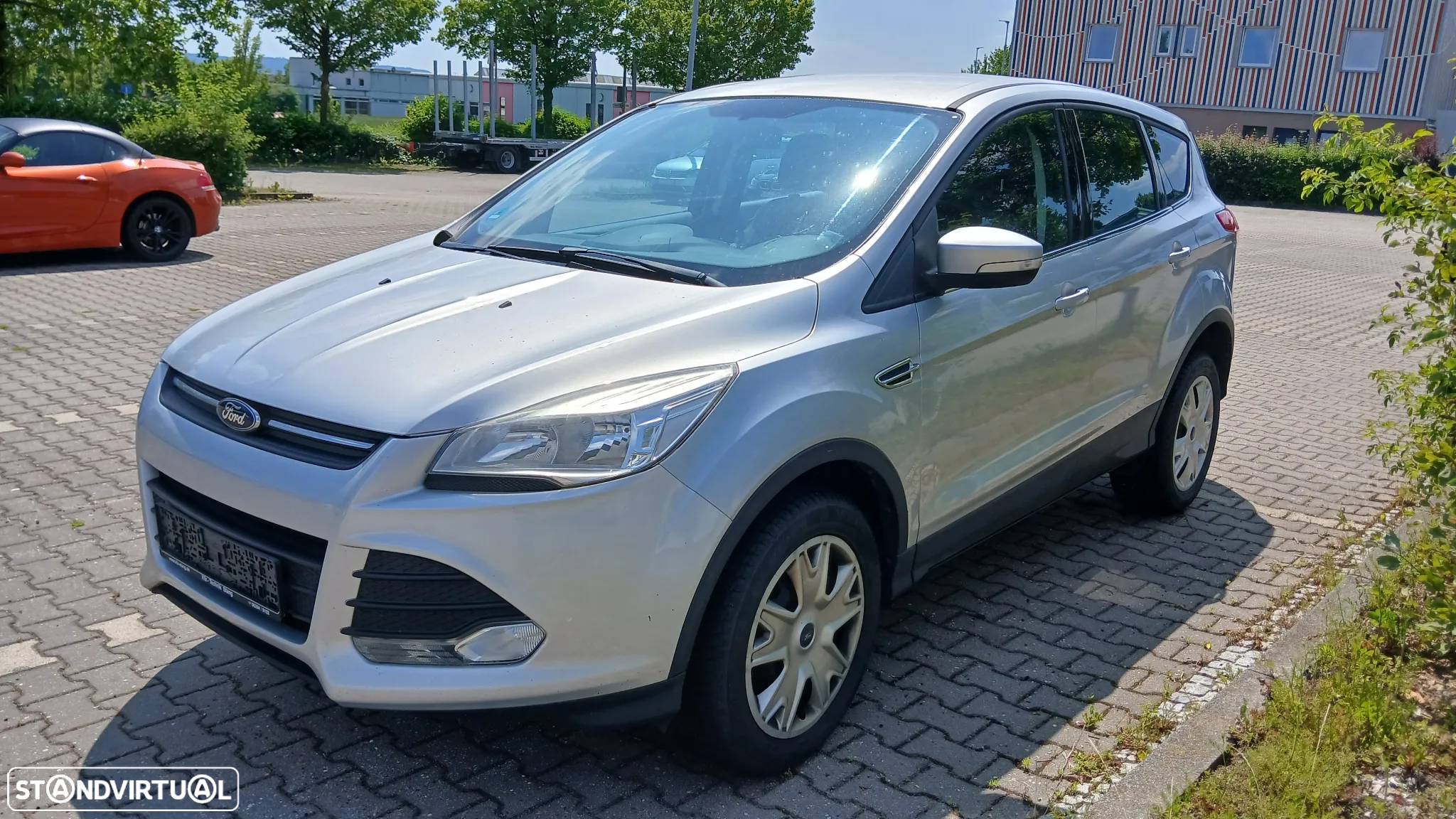 Ford Kuga 2.0 TDCi 2x4 Titanium - 3