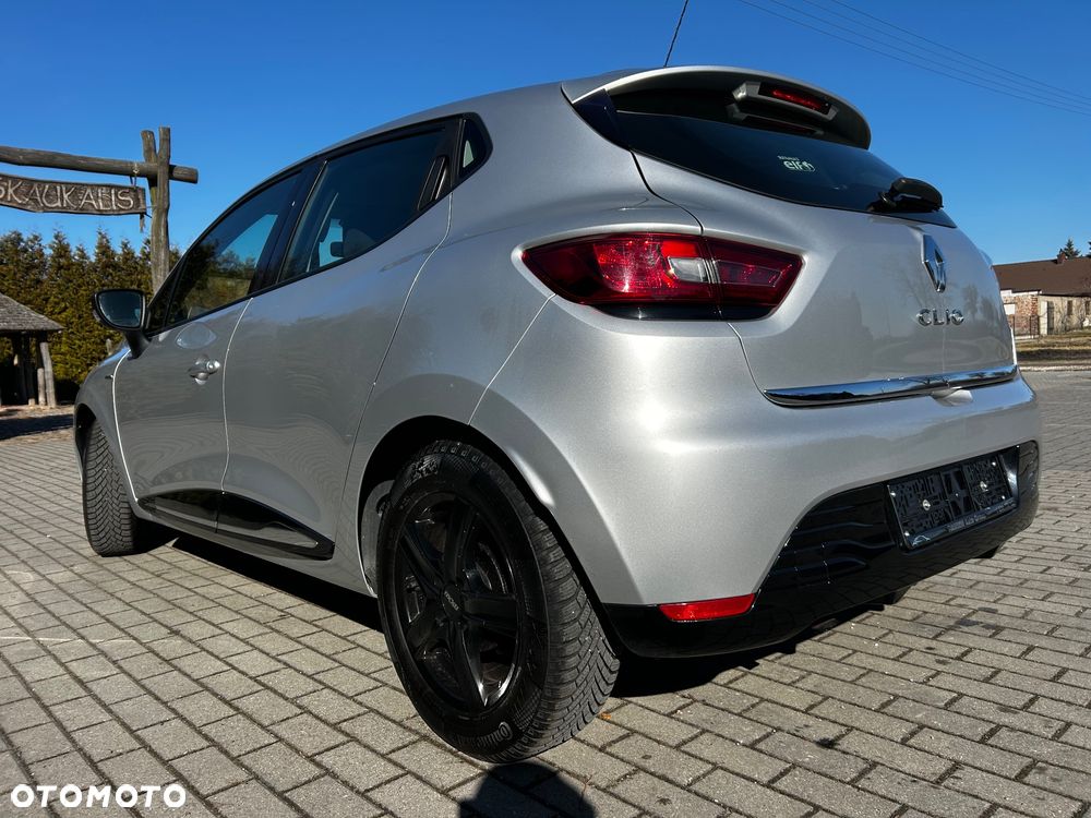 Renault Clio 1.2 16V 75 Limited - 10