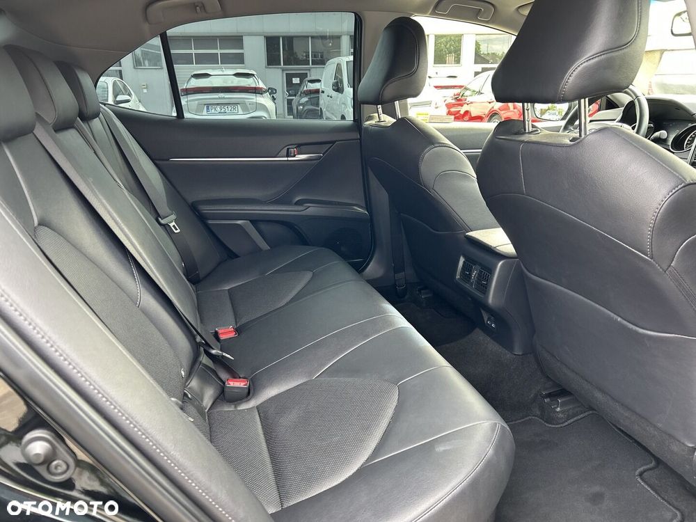 Toyota Camry 2.5 Hybrid Executive CVT - 12
