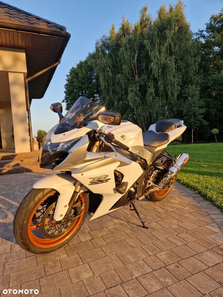 Suzuki GSX-R - 6