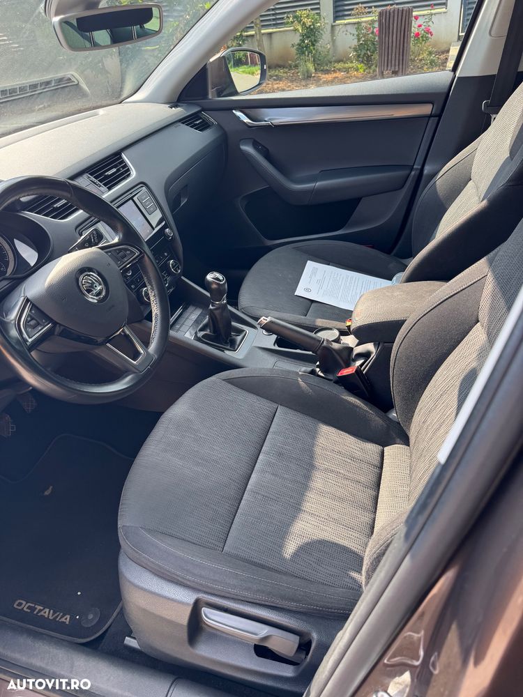 Skoda Octavia 1.5 TSI Style - 6