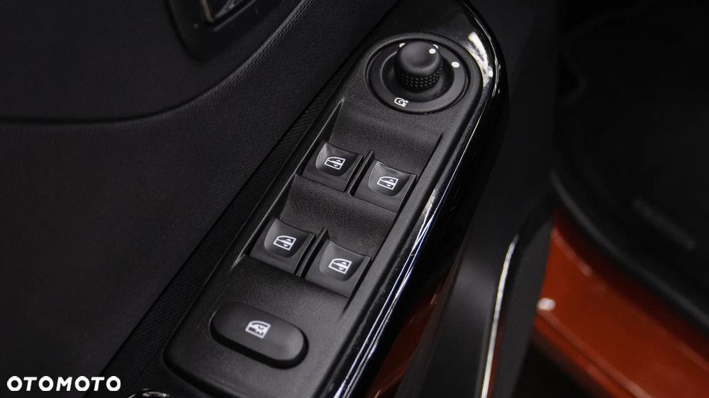 Renault Captur 1.5 dCi Intens EDC - 25