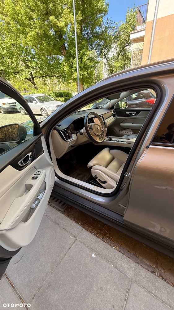 Volvo V60 B5 B AWD Inscription - 11