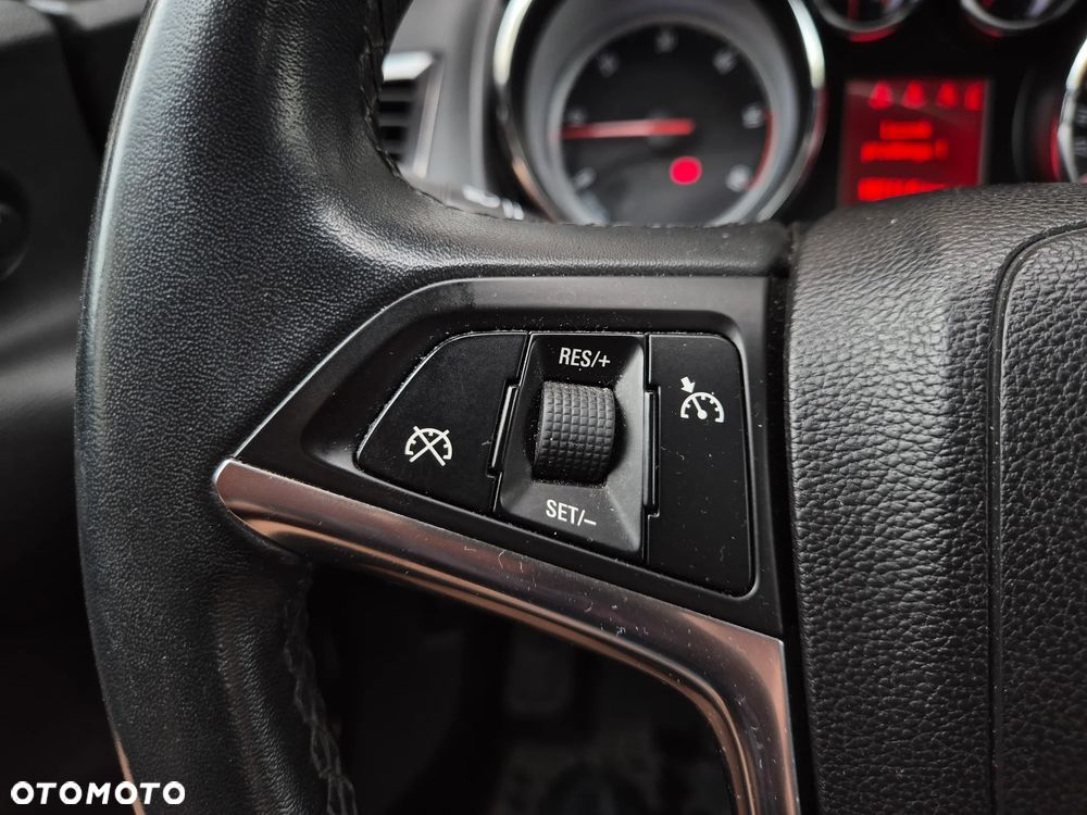 Opel Astra III 1.9 CDTI Cosmo - 14