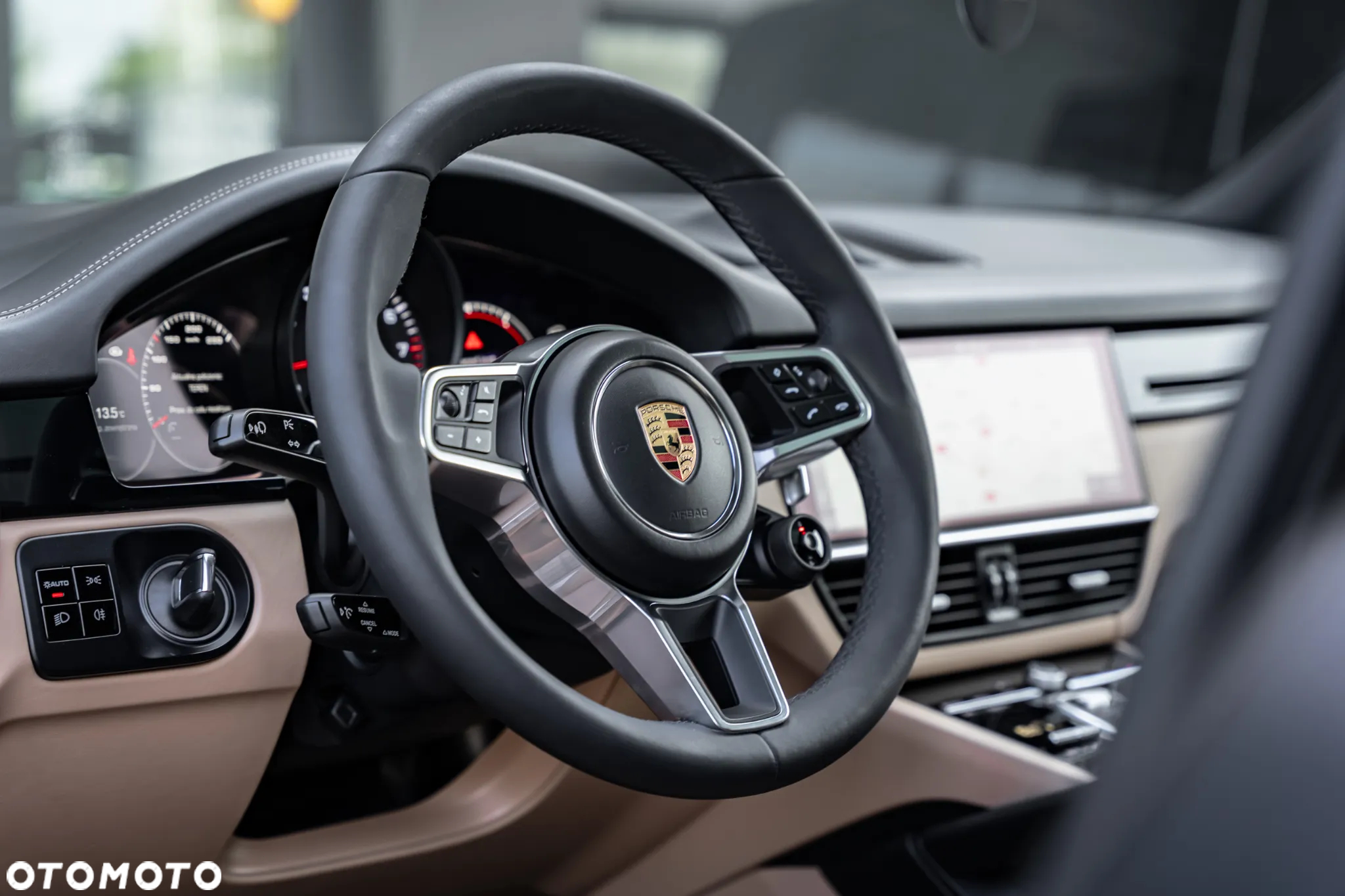 Porsche Cayenne - 30