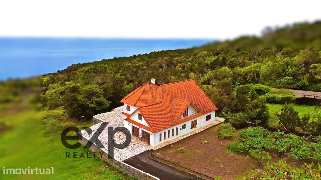 Charmoso retiro com 5 quartos na serena São João, Açores - Grande imagem: 2/10