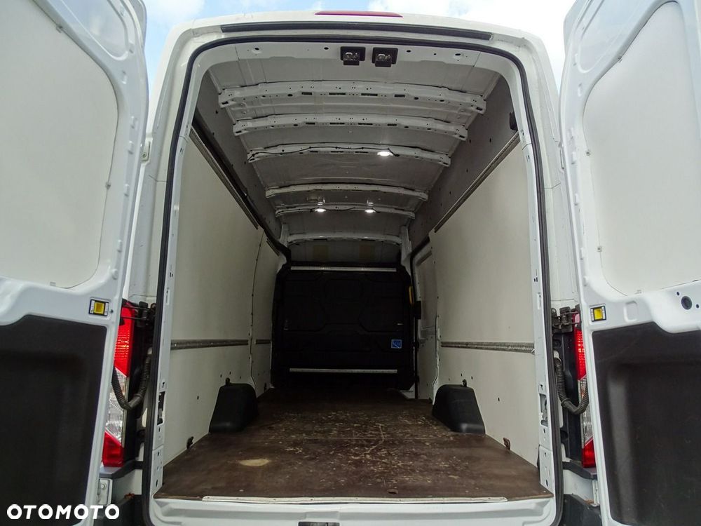 Ford Transit - 13