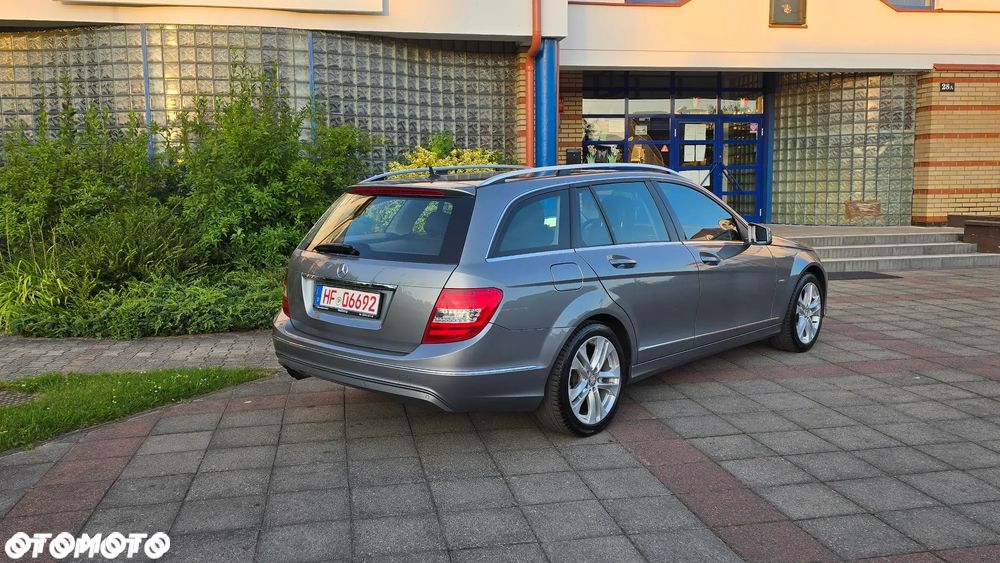 Mercedes-Benz Klasa C 180 BlueEFFICIENCY Avantgarde - 38