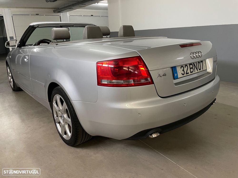 Audi A4 Cabrio 2.0 TDI Exclusive - 5