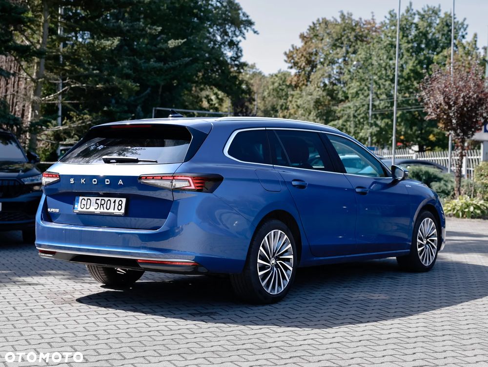 Skoda Superb 2.0 TDI SCR L&K DSG - 8
