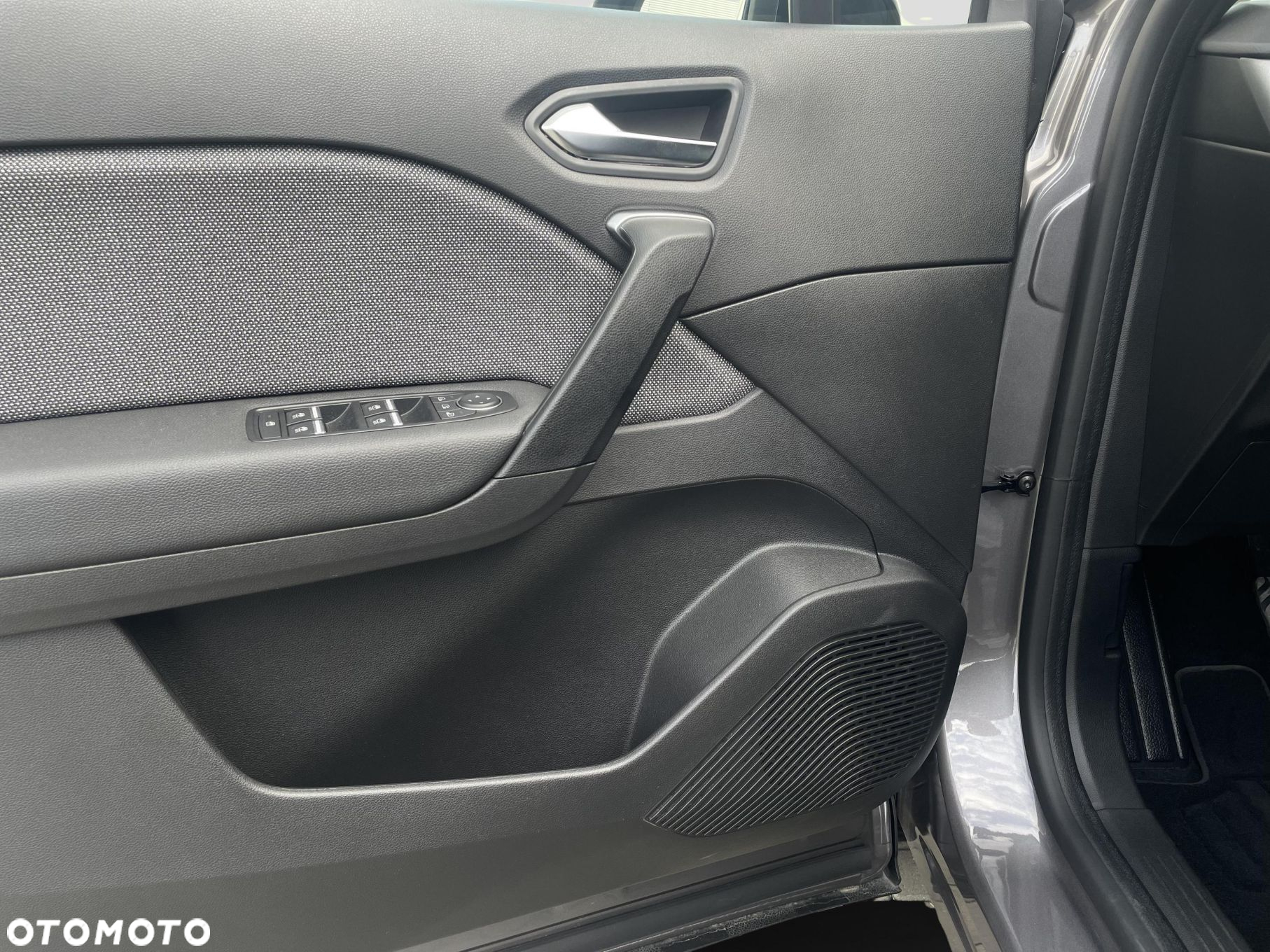 Renault Captur 1.0 TCe Techno - 10
