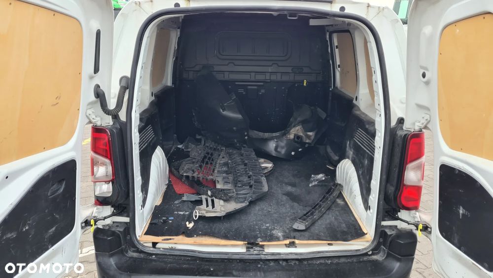 Peugeot Partner - 13