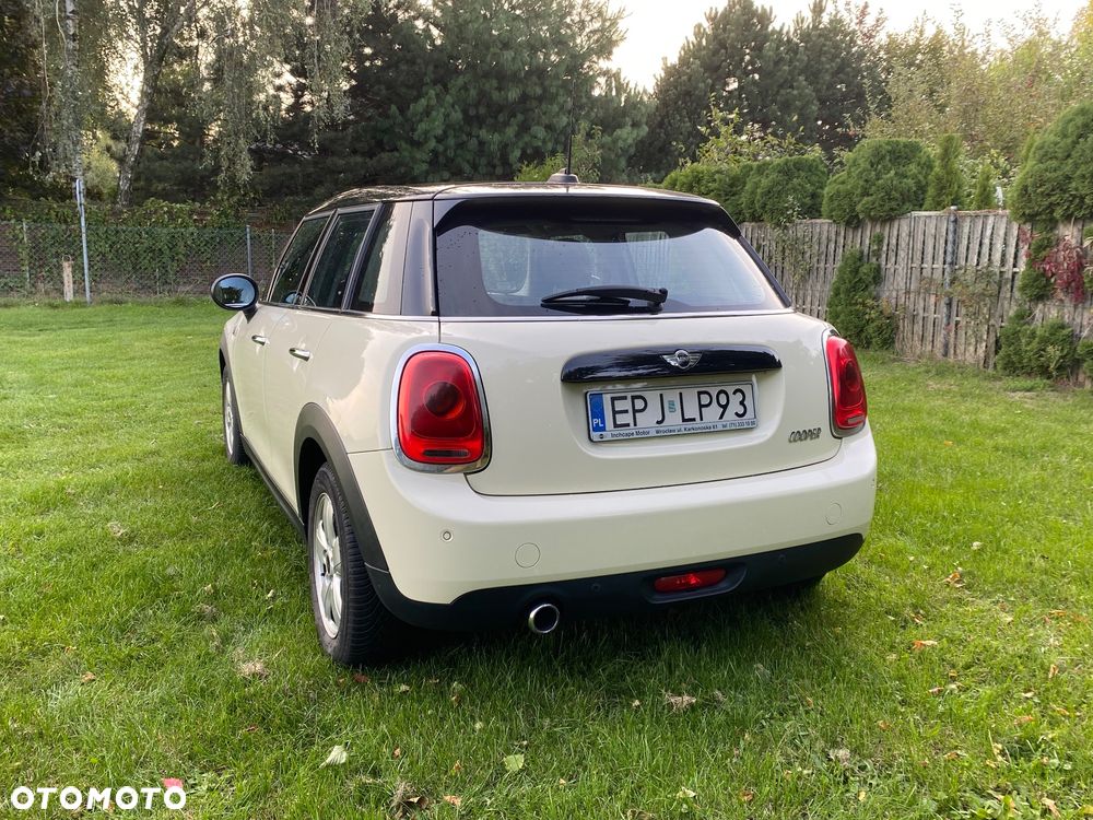 MINI Cooper Standard - 4