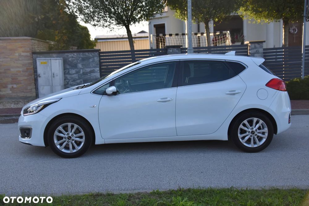 Kia Ceed 1.4 CVVT Dream-Team Edition - 6