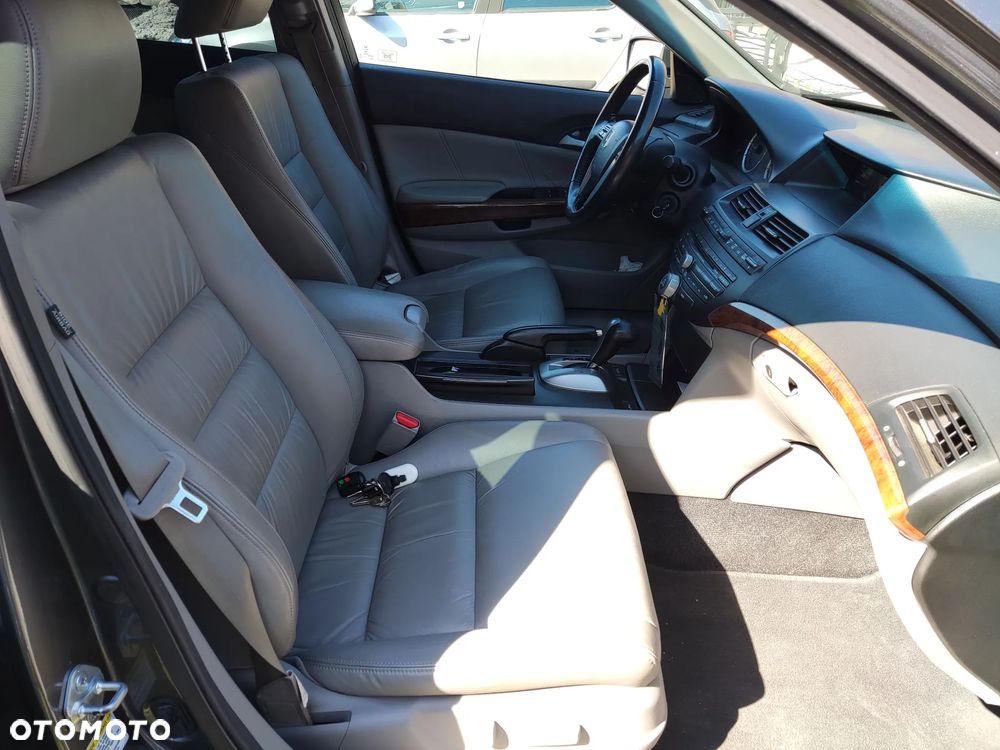 Honda Accord 2.4 Executive - 9