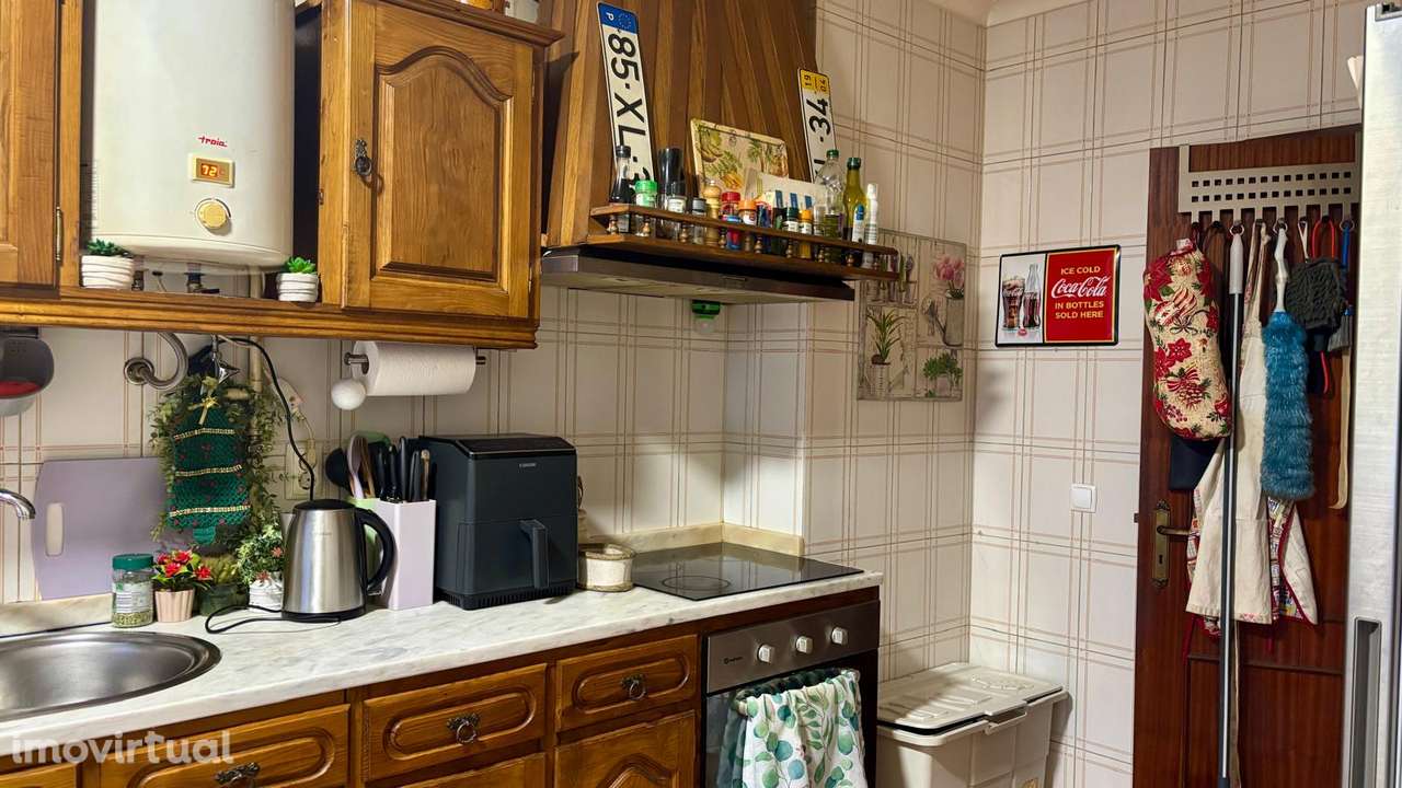 Apartamento T3 localizado na Av Benjamim Araújo, São João da Madeira - Grande imagem: 2/20