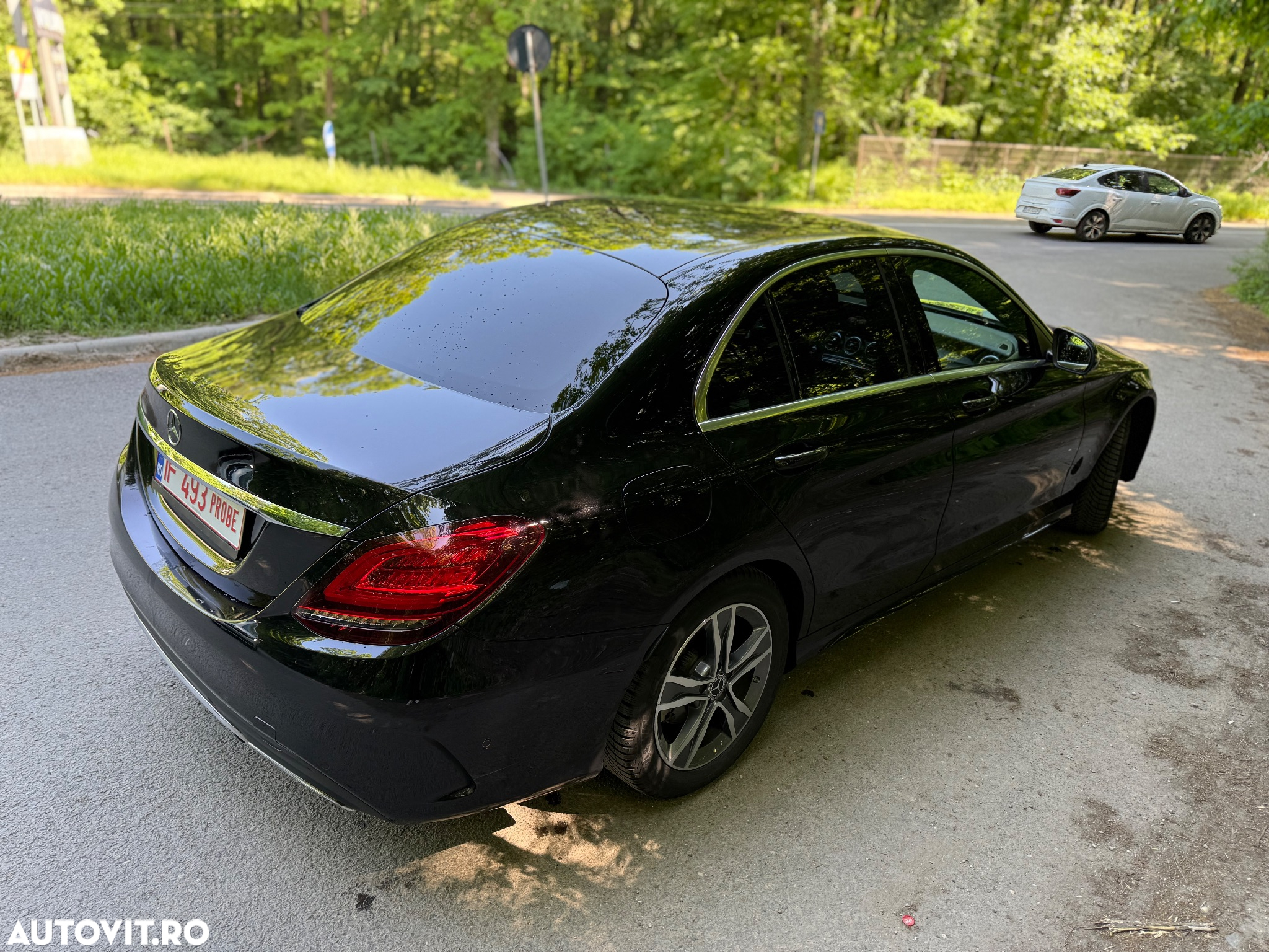 Mercedes-Benz C 180 d T 9G-TRONIC AMG Line - 9