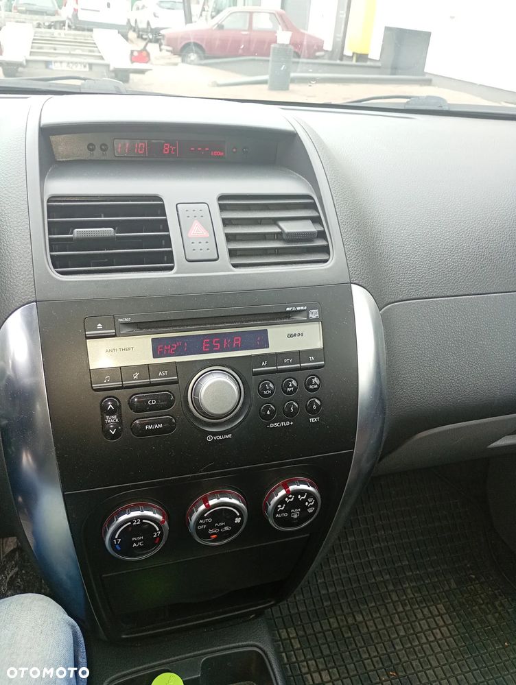 Suzuki SX4 1.6 GS / Premium 4WD - 6