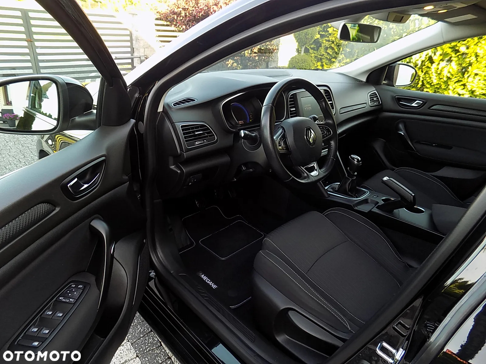 Renault Megane ENERGY TCe 100 LIMITED - 31