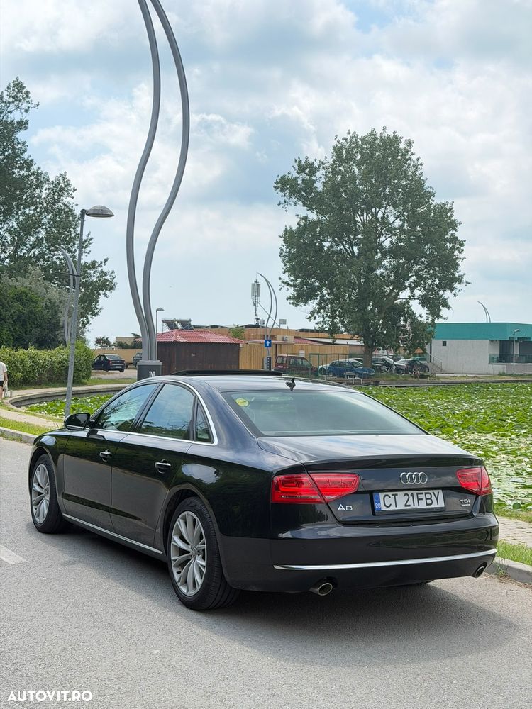 Audi A8 - 4