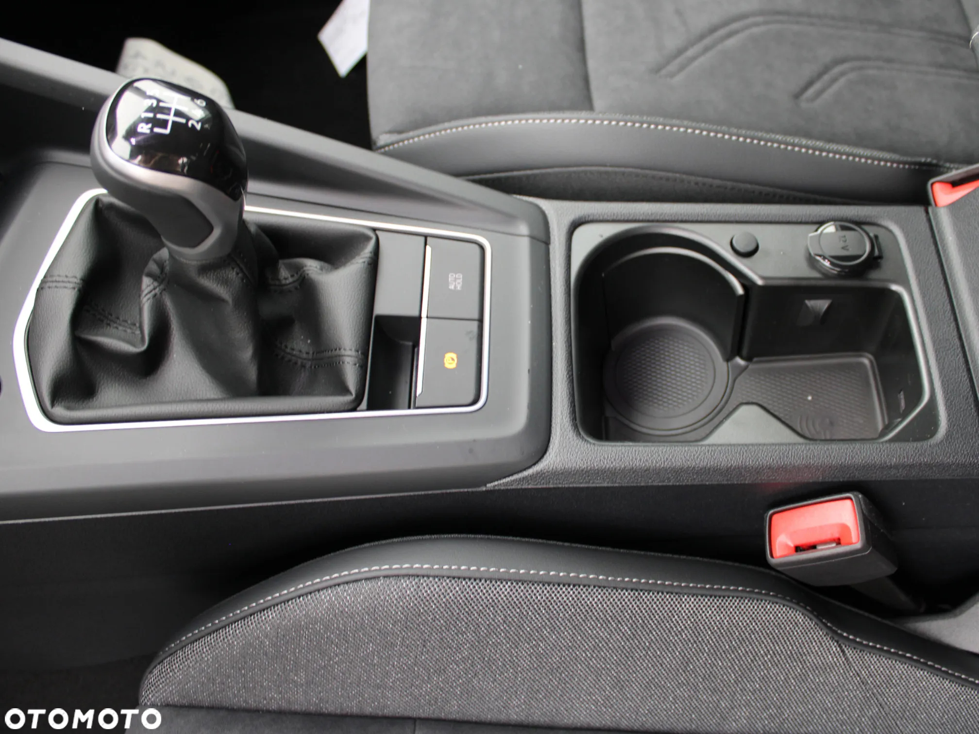 Volkswagen Golf VIII 1.5 TSI Life Plus - 20